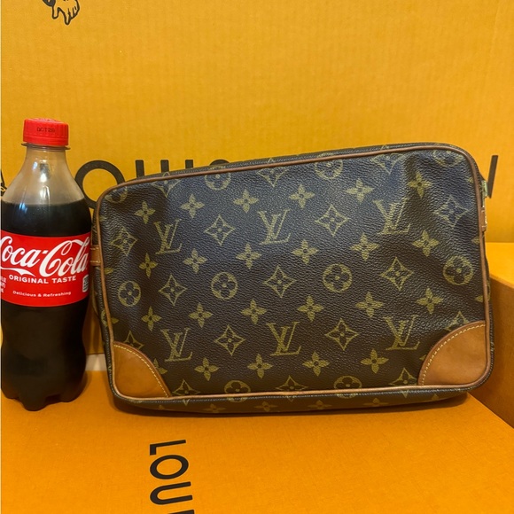 Louis Vuitton Compiegne 28 Clutch - Picture 3 of 10
